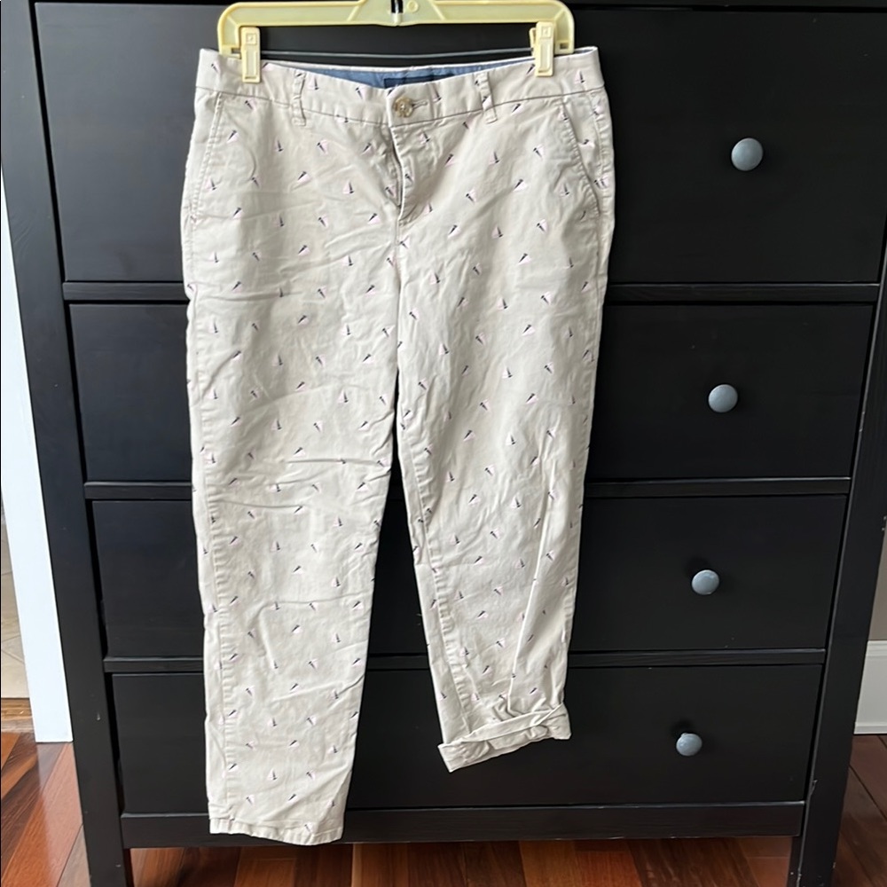 Tommy Hilfiger Chino Sailboat Design